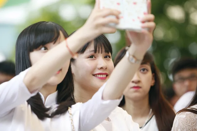 hinh anh tinh ban tuoi hoc tro