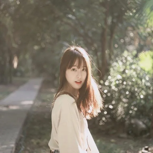 girl facebook xinh dep yeu doi