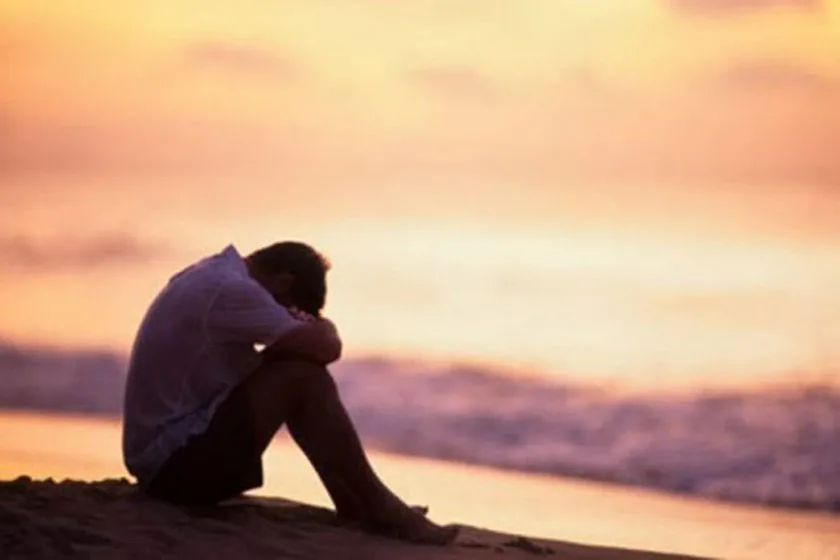 anh boy buon khoc tam trang