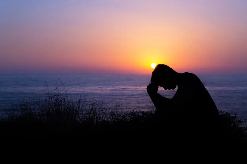 hinh anh con trai buon tam trang