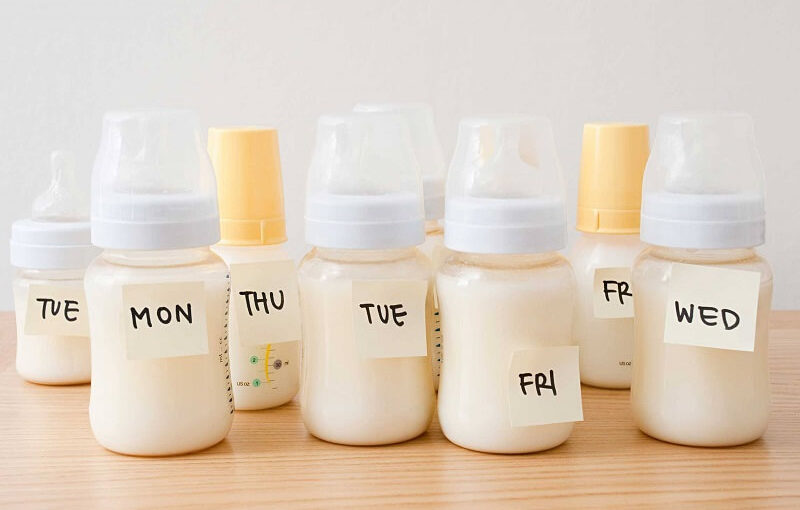 Bảo quản sữa mẹ vắt ra đúng cách