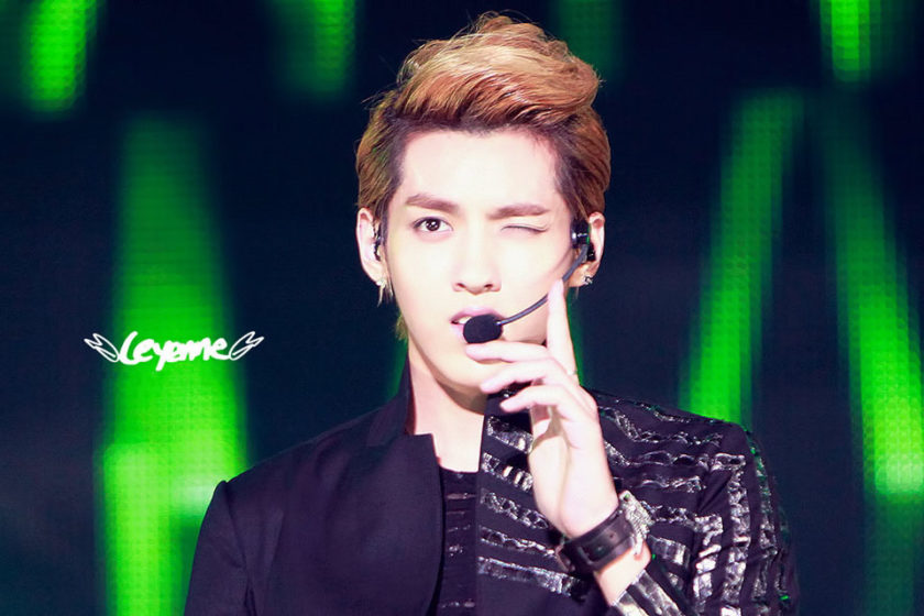 nháy mắt trái liên tục cả ngày theo khoa học