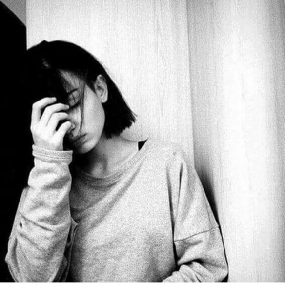 hình ảnh buồn khóc mệt mỏi