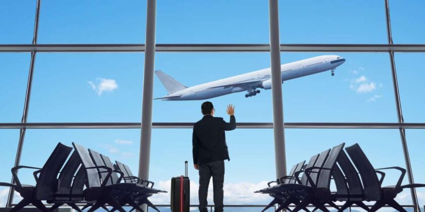 Hình ảnh tạm biệt ở sân bay