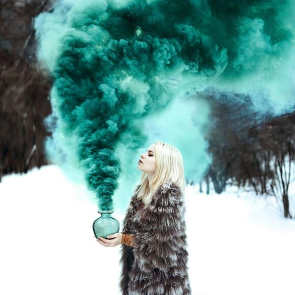 Hình ảnh khói màu xanh lá