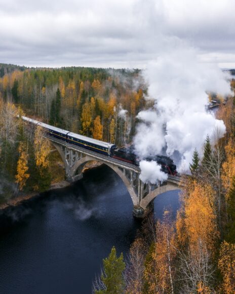 Hình ảnh khói trắng từ tàu hỏa