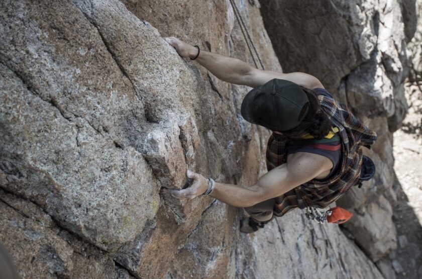 ảnh người leo núi tạo động lực không từ bỏ dù có khó khăn