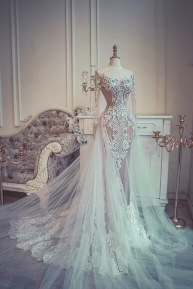 hình ảnh váy cưới hoàng gia sang trọng