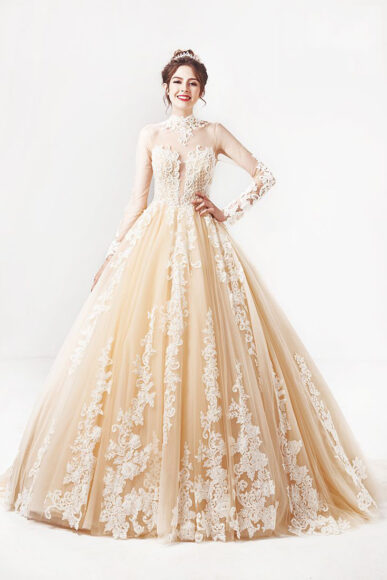 hình ảnh váy cưới vàng hồng đính hoa