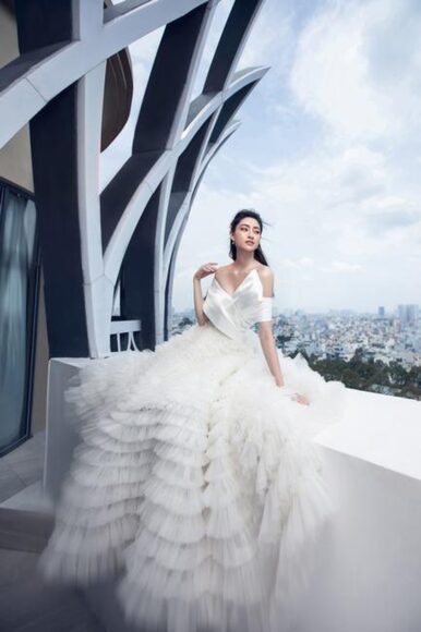 hình ảnh váy cưới xếp tầng đẹp