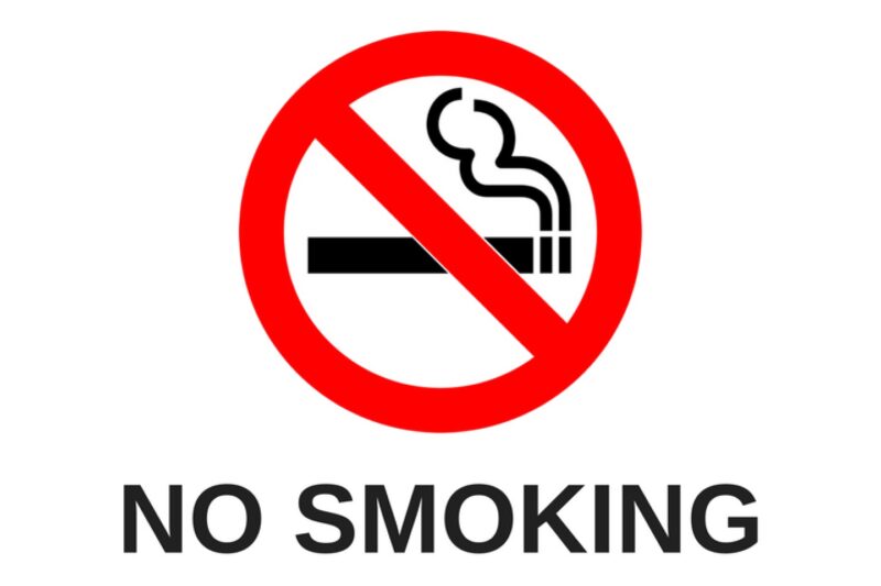 Hình ảnh cấm hút thuốc biển cảnh báo