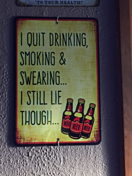 Hình ảnh chế bỏ rượu sâu sắc