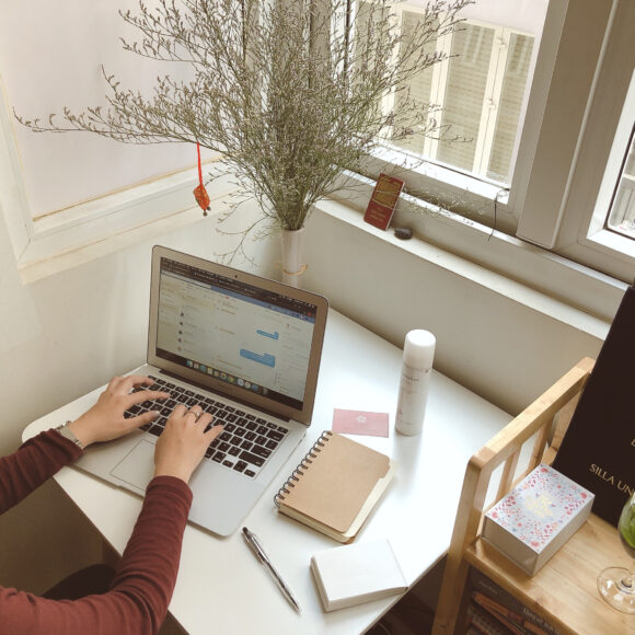 Hình ảnh góc làm việc đẹp nhỏ nhắn