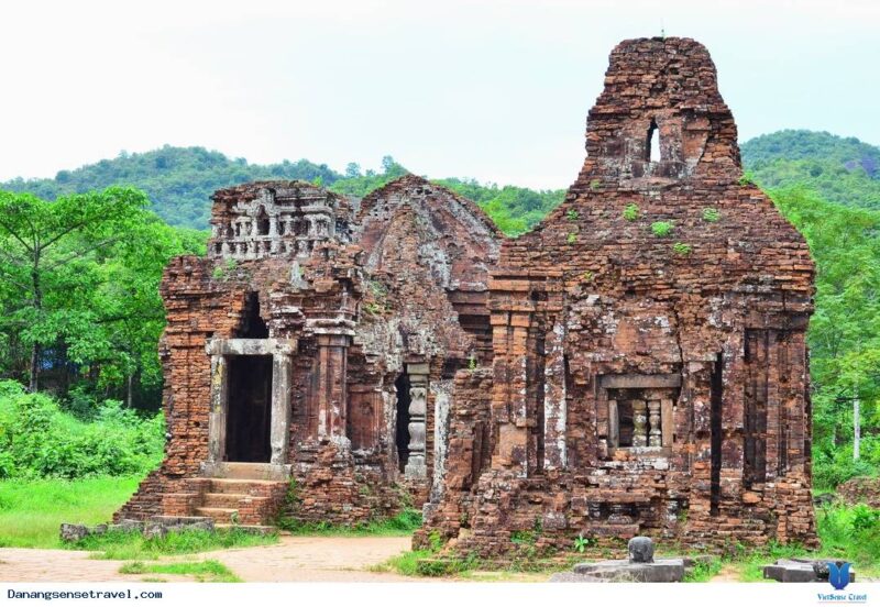 Hình ảnh thánh địa Mỹ Sơn đẹp nghiêm trang(My Son Sanctuary)