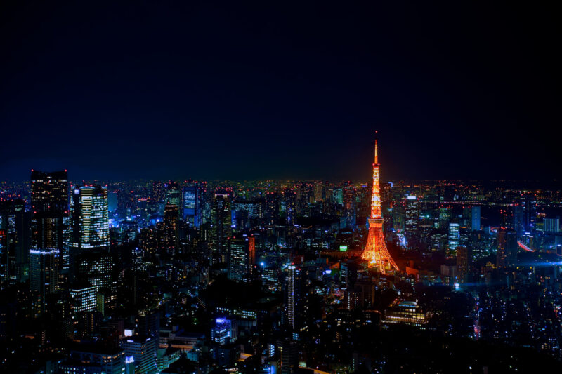 hình ảnh tháp Tokyo về đêm giữa thành phố