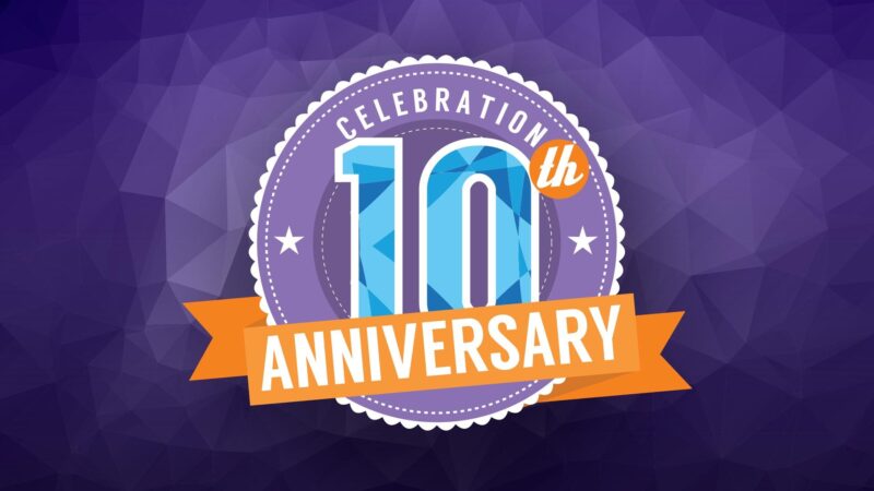mẫu logo kỉ niệm 10 năm đẹp tông tím