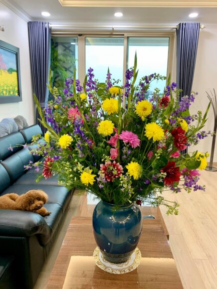 Mẫu hoa trang trí phòng khách ngày tết