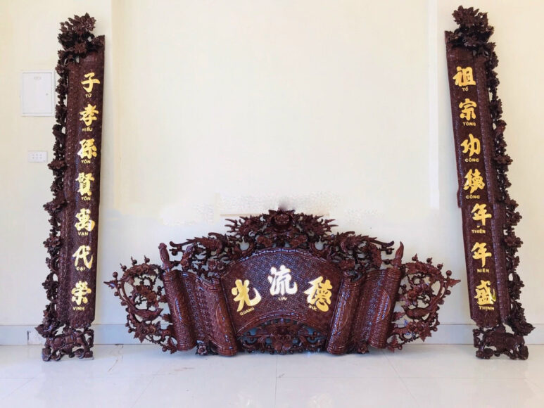 hoành phi câu đối chữ hán thờ gia tiên bằng gỗ lim