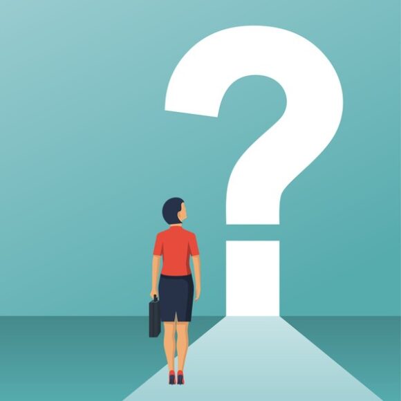 hình ảnh hỏi chấm và cô gái