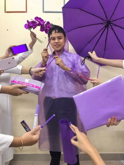 hình ảnh giận tím người bắt trend độc đáo của học sinh