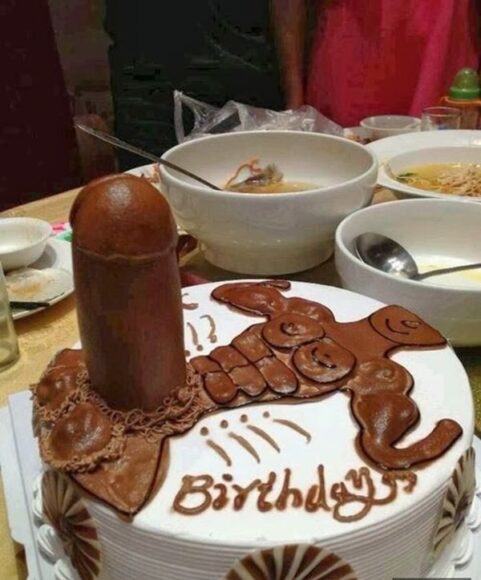 bánh sinh nhật troll bạn nam siêu ngầu chất