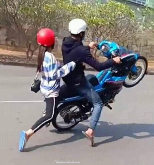 Hình ảnh dân tổ bốc đầu cực ngầu