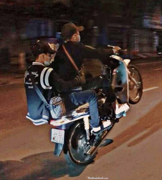 Hình ảnh dân tổ bốc đầu nam