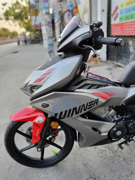 Hình ảnh xe Winner X độ kiểng màu bạc