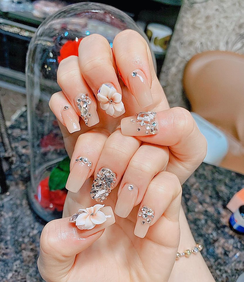 Tổng hợp những mẫu nail đẹp đính đá dành cho các quý cô  IVY moda