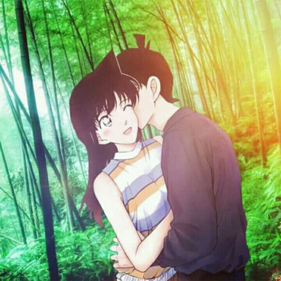 Ảnh Shinichi và Ran hôn nhau đầy tình cảm