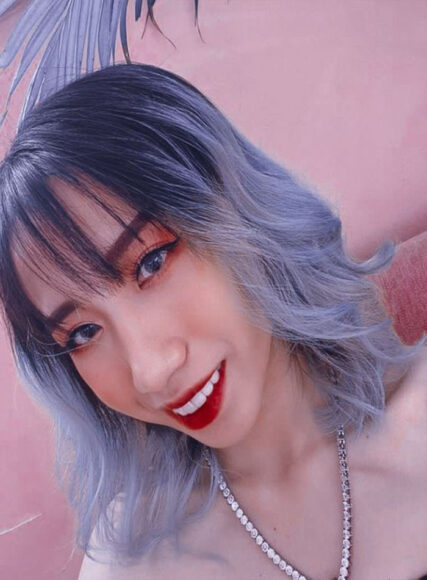 Ảnh Yummie tóc xanh