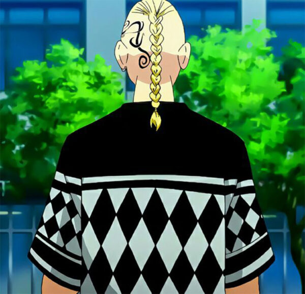 Hình ảnh Ảnh Draken quay lưng lại