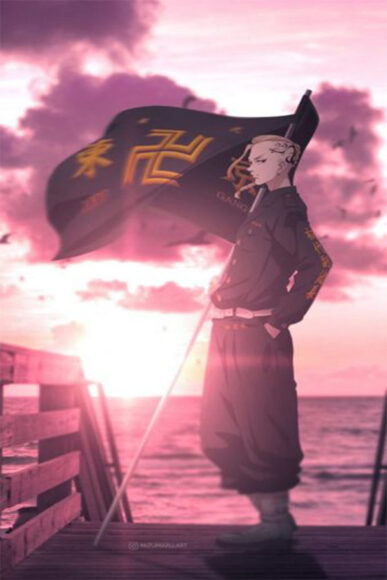 Hình ảnh Draken đứng dưới hoàng hôn