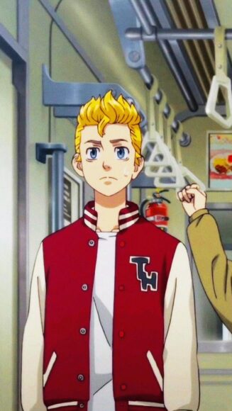 Hình ảnh Takemichi mặc áo khoác đỏ