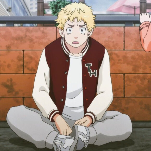 Hình ảnh Takemichi ngơ ngác