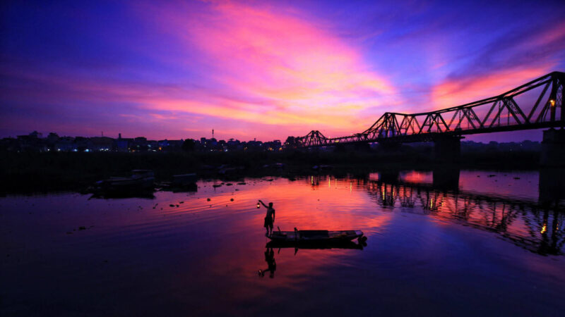 hình nền Hà Nội dưới chân cầu