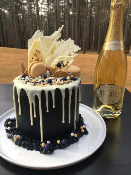 Bánh sinh nhật nam màu đen