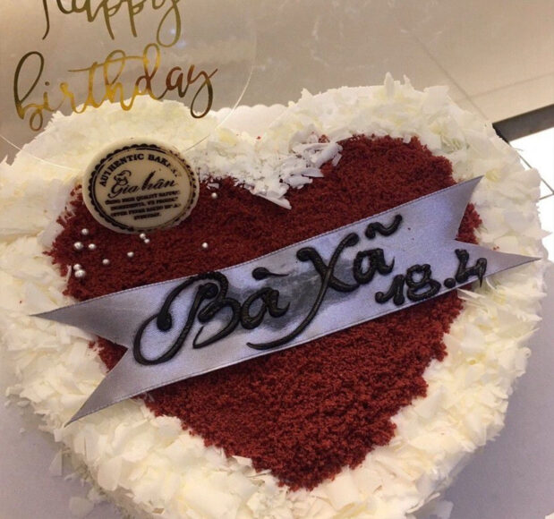 Bánh sinh nhật vợ yêu trái tim