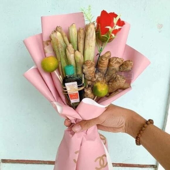 hình chế 8 3 món quà bá đạo