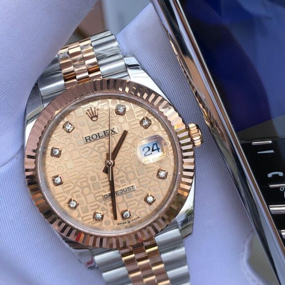 mẫu đồng hồ Rolex vàng hồng