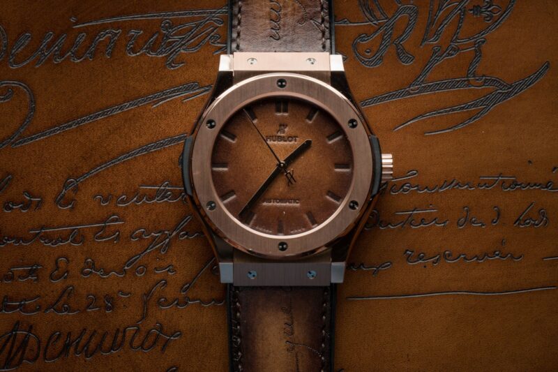 mẫu đồng hồ hublot dây da