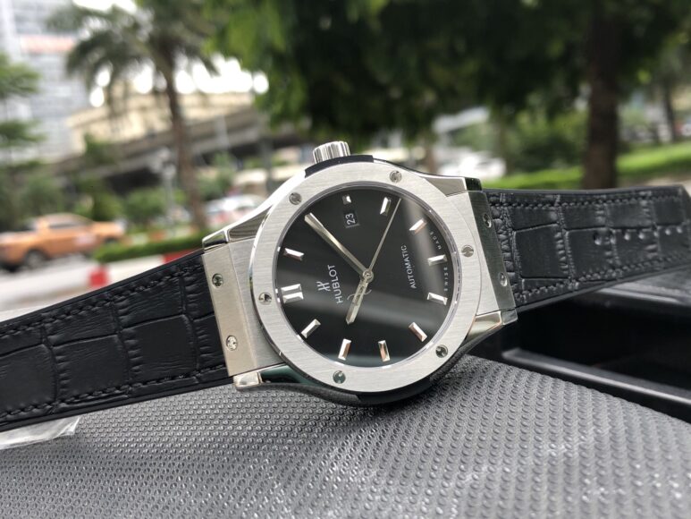 mẫu đồng hồ hublot dây đen