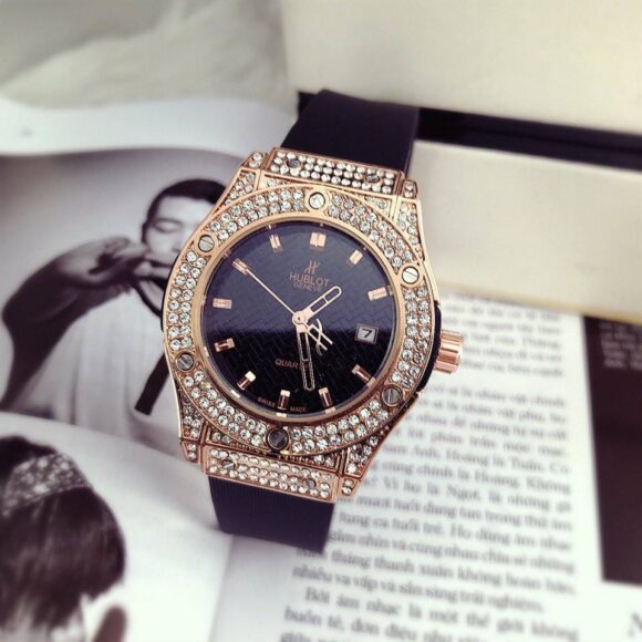 mẫu đồng hồ hublot đính đá