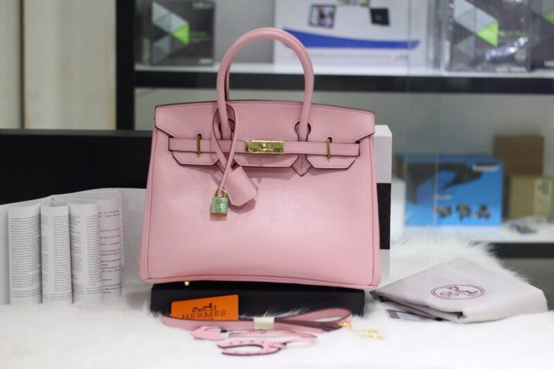 mẫu túi xách Hermes màu hồng cực xinh