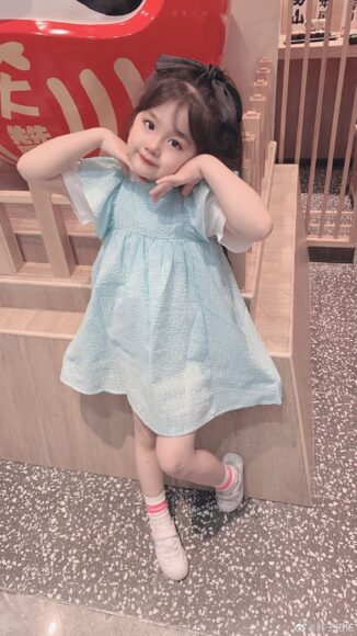 Ảnh em bé Hàn Quốc tạo dáng