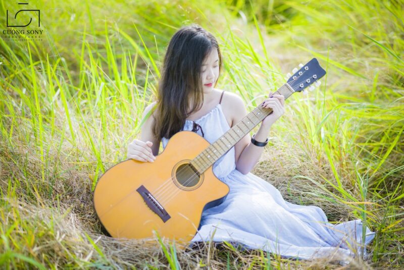 Ảnh guitar lãng mạn