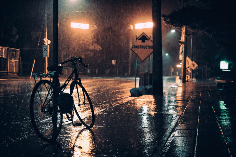 Ảnh mưa đêm buồn