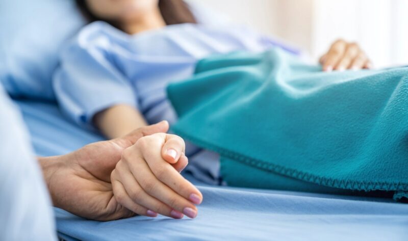 Ảnh ốm nằm trong bệnh viện