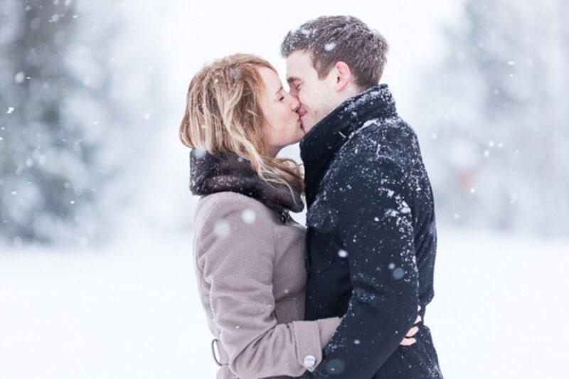 Ảnh ôm người yêu hôn