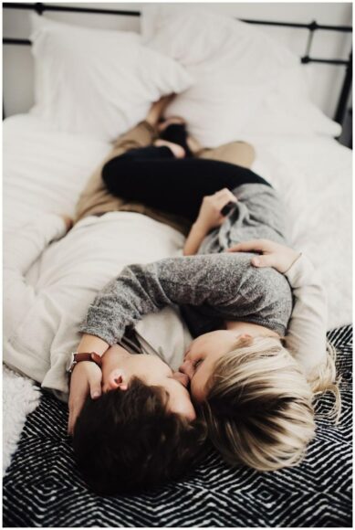 Ảnh ôm người yêu ngủ lãng mạn